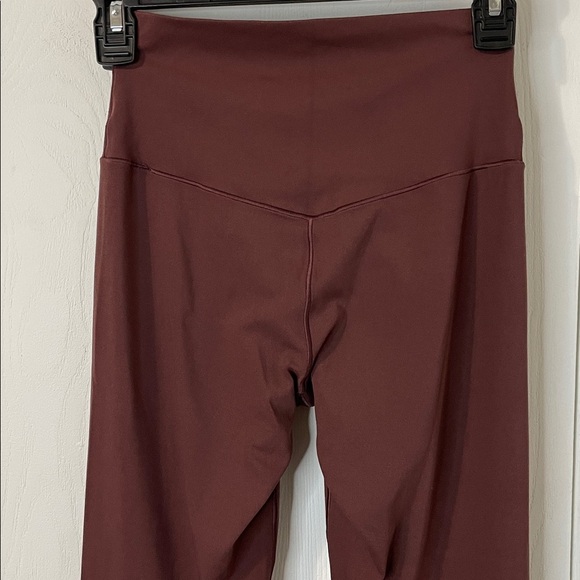 Offline by Aerie Real Me Flare Hi-Rise Chocolate Leggings Size Medium - Picture 9 of 12